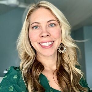 Meet your Posher, Julie